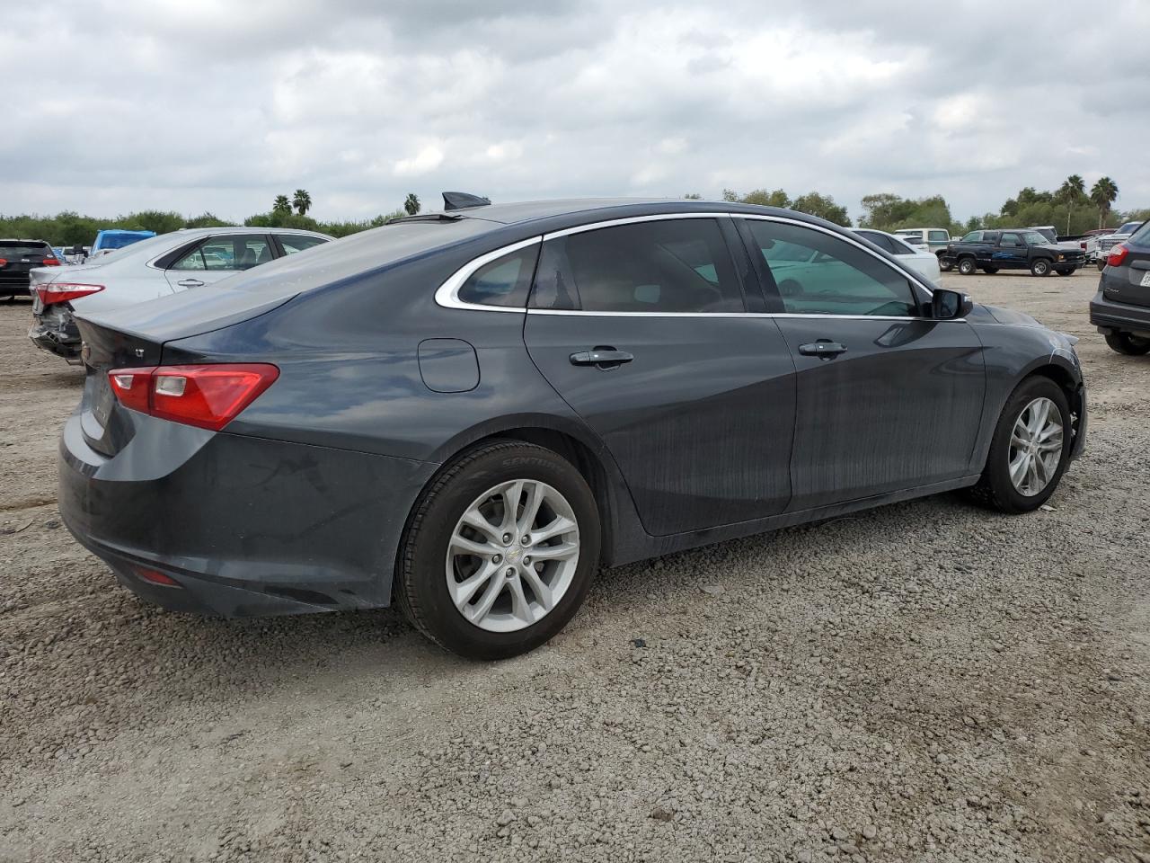 Image 3 of 2018 CHEVROLET MALIBU LT 2018 with VIN 1G1ZD5ST3JF223317