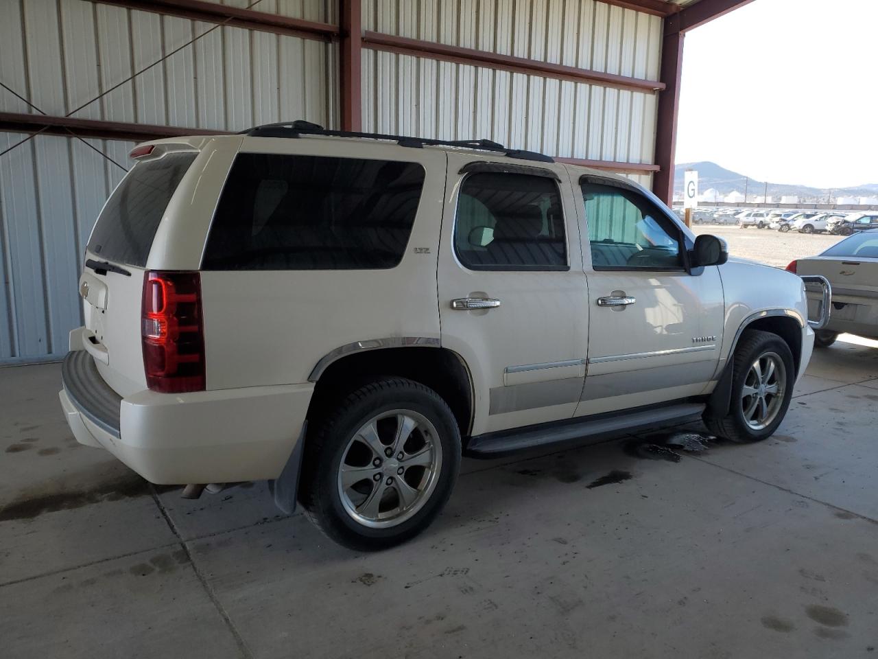 Изображение 3 2014 CHEVROLET TAHOE K1500 LTZ 2014 с VIN 1GNSKCE02ER119871