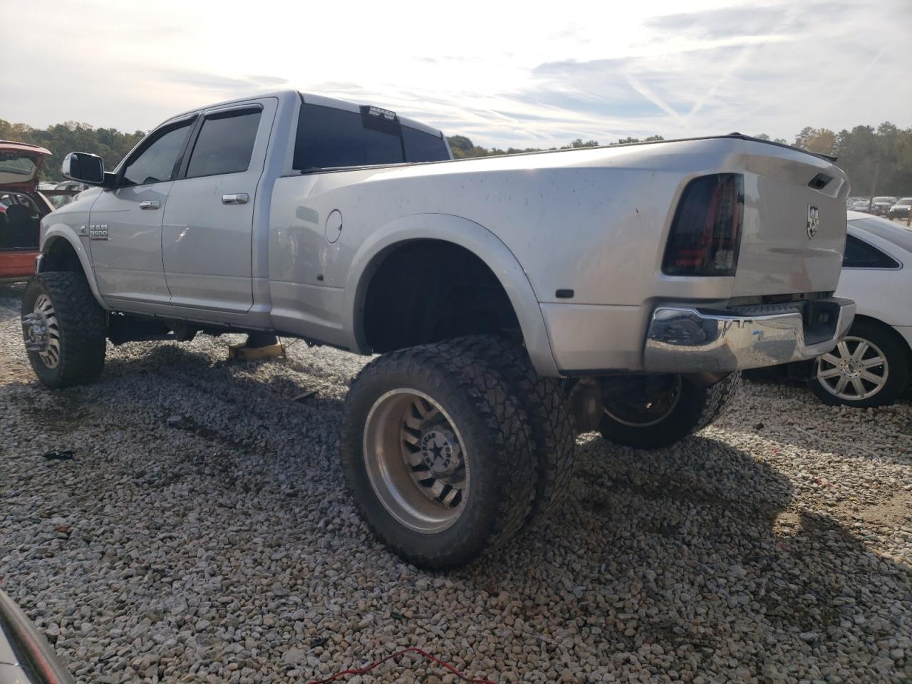 Image 2 of 2016 RAM 3500 LARAMIE 2016 with VIN 3C63RRJL2GG263832