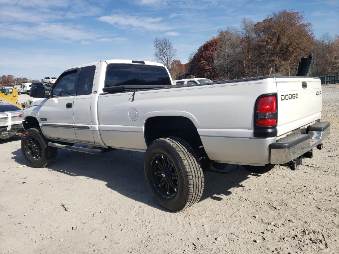 Image 2 of 2002 DODGE RAM 2500  2002 with VIN 3B7KF23602M221519