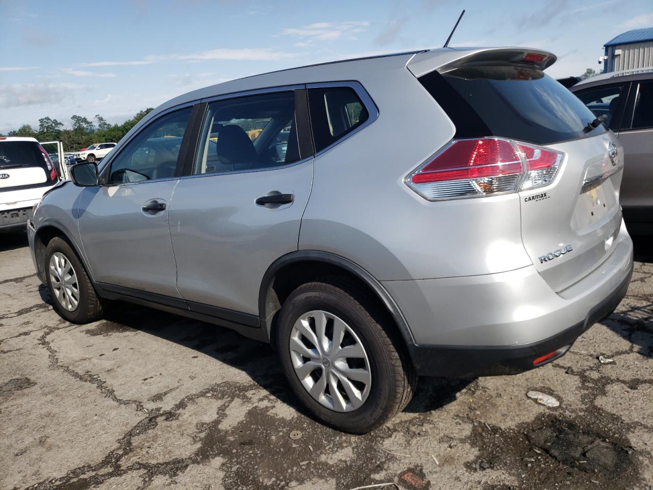 Image 2 of 2016 NISSAN ROGUE S 2016 with VIN JN8AT2MV2GW152385