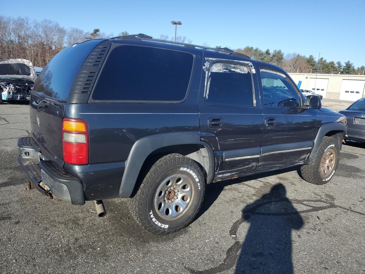 Image 3 of 2003 CHEVROLET TAHOE K1500 2003 with VIN 1GNEK13Z53J273859