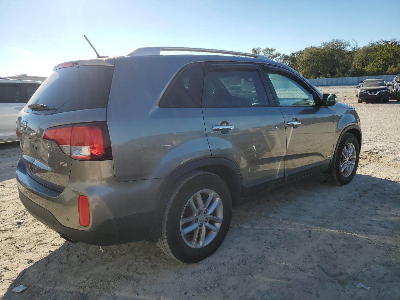 Obraz 3 z 2014 KIA SORENTO LX 2014 z VIN 5XYKTCA63EG444110