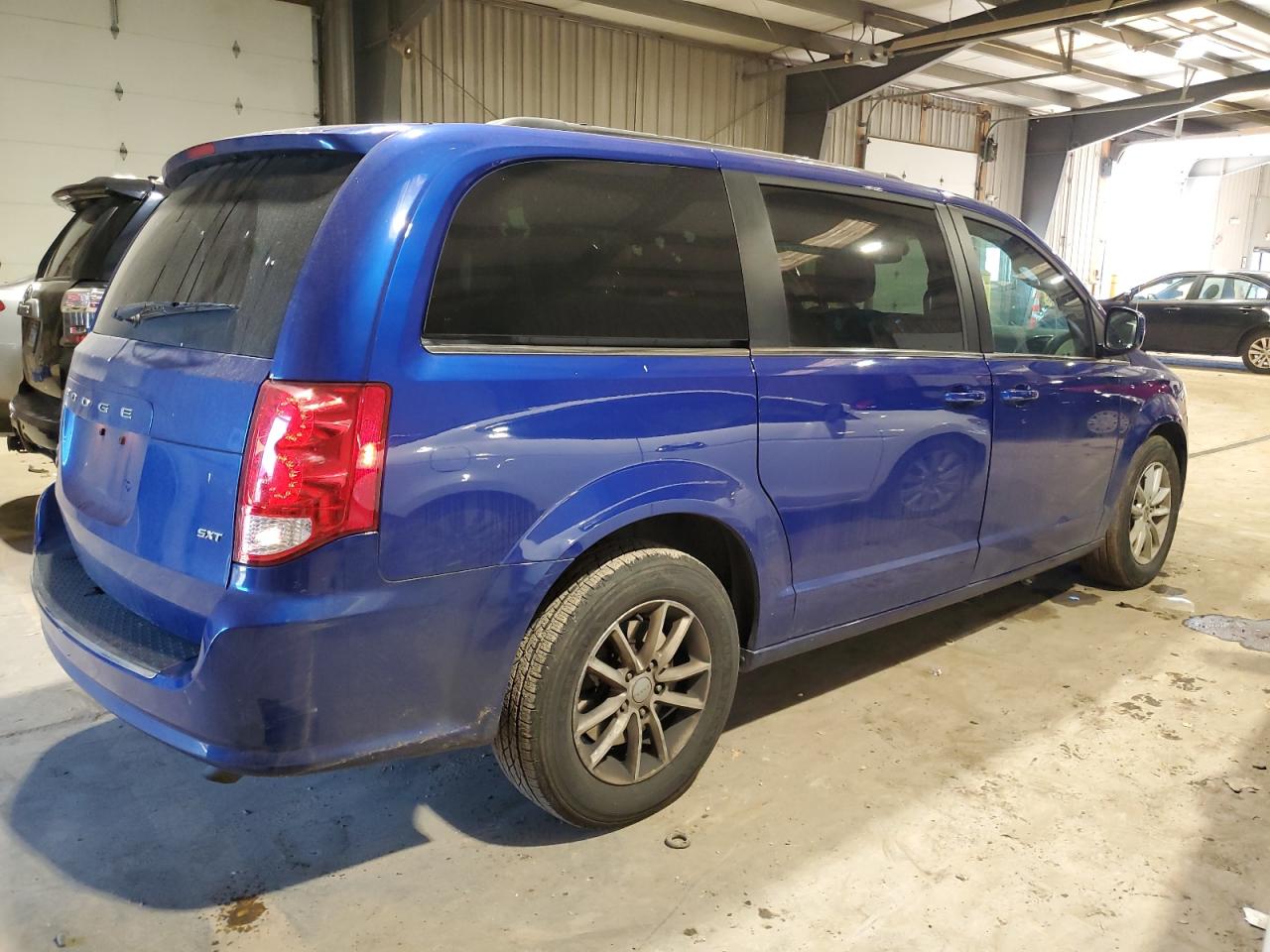 Image 3 of 2019 DODGE GRAND CARAVAN SXT 2019 with VIN 2C4RDGCG4KR572047