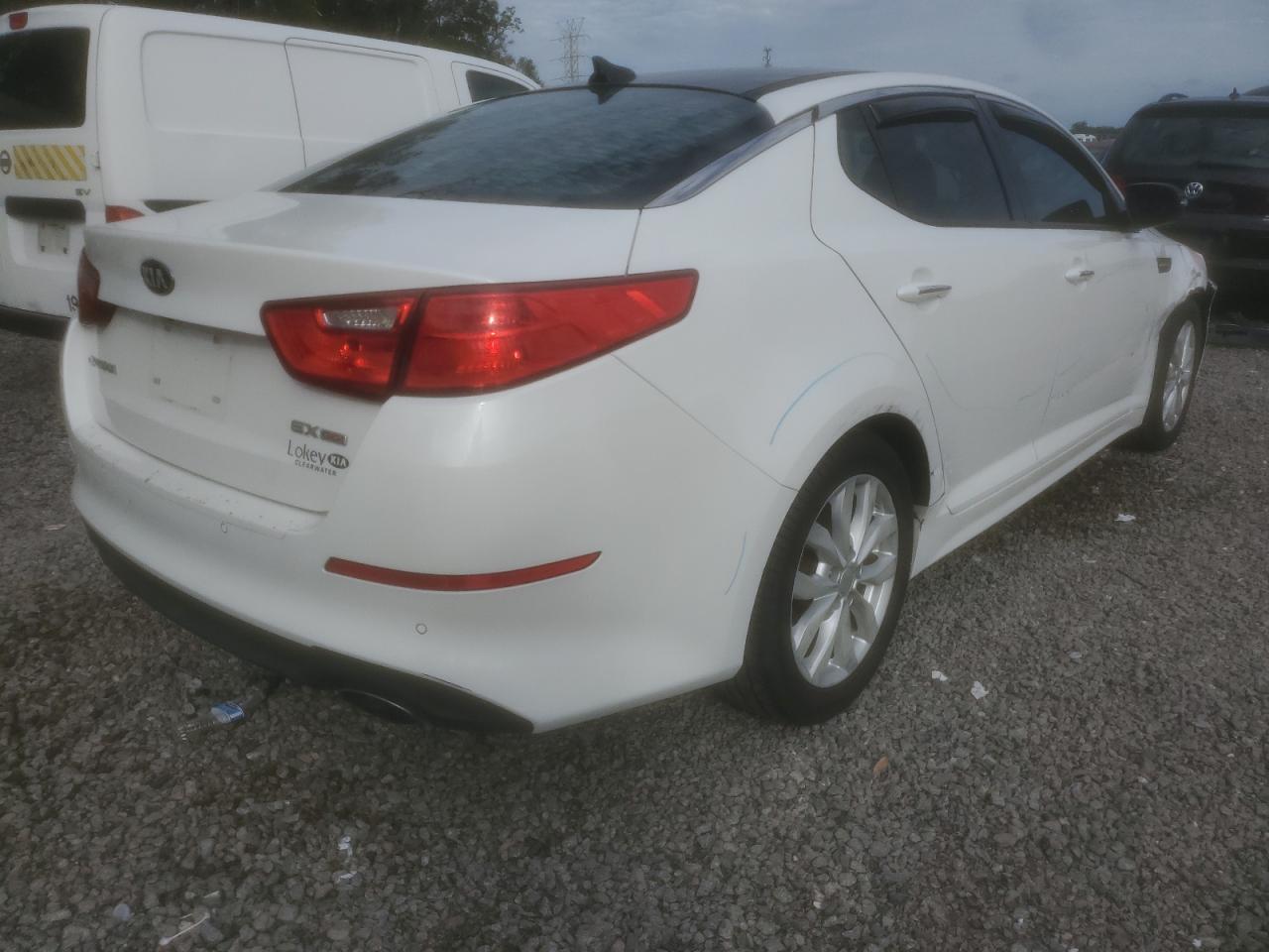 Image 3 of 2015 KIA OPTIMA EX 2015 with VIN 5XXGN4A78FG498863
