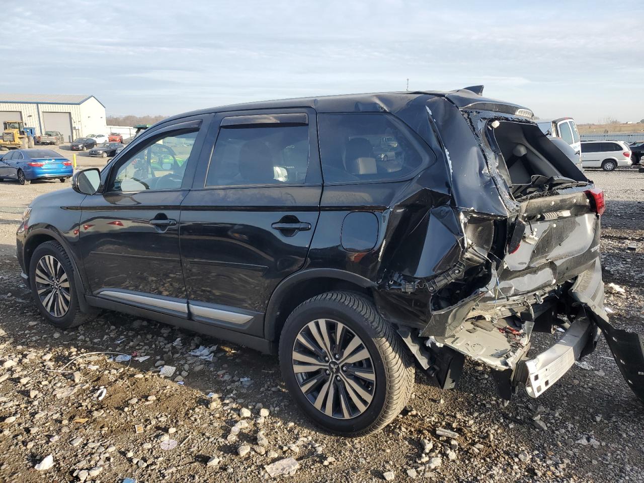 Image 2 of 2019 MITSUBISHI OUTLANDER SE 2019 with VIN JA4AD3A32KZ003851