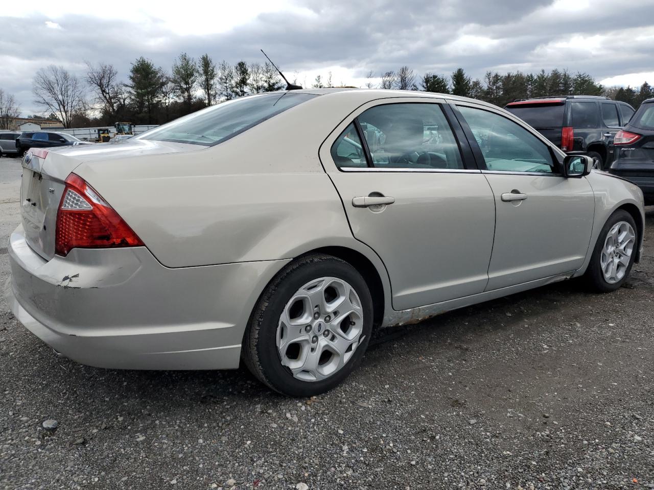 Изображение 3 2010 FORD FUSION SE 2010 с VIN 3FAHP0HA5AR400378