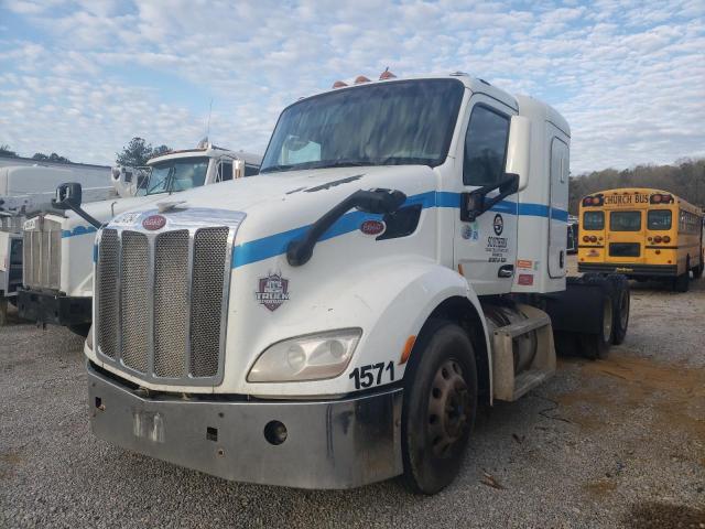 Obraz 2 z 2015 PETERBILT 579  2015 z VIN 1XPBDP9X9FD270821