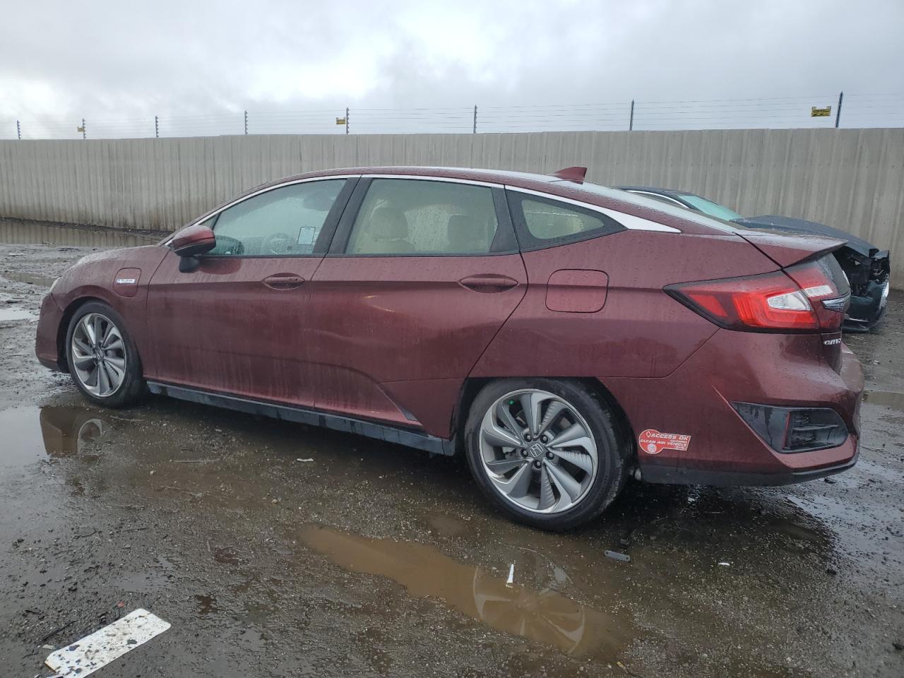Изображение 2 2018 HONDA CLARITY  2018 с VIN JHMZC5F11JC003287