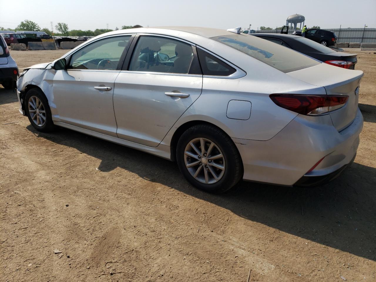 Image 2 of 2018 HYUNDAI SONATA SE 2018 with VIN 5NPE24AF5JH603864