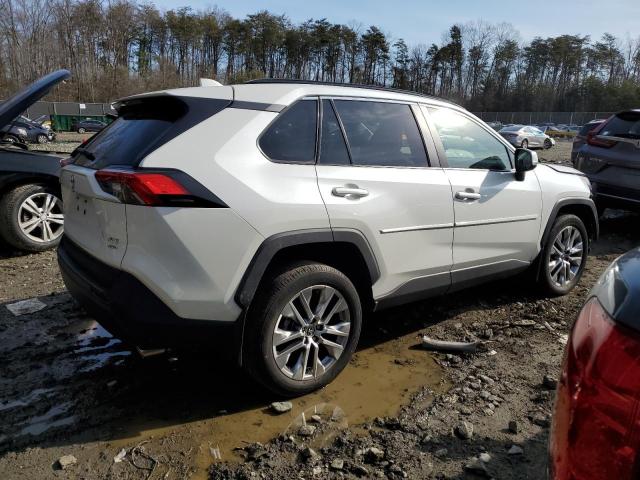Obraz 3 z 2022 TOYOTA RAV4 XLE PREMIUM 2022 z VIN 2T3A1RFV4NW326024