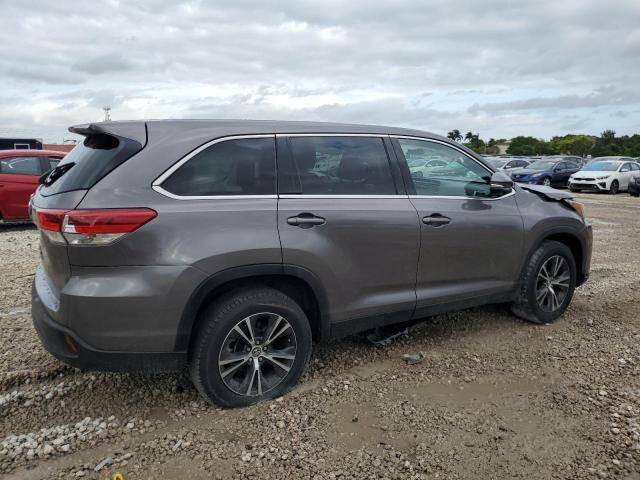 Image 3 of 2019 TOYOTA HIGHLANDER LE 2019 with VIN 5TDZZRFH2KS303330