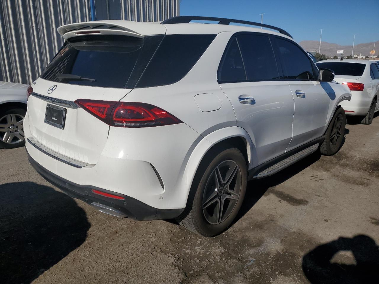 Image 3 of 2020 MERCEDES-BENZ GLE 350 2020 with VIN 4JGFB4JB2LA209987