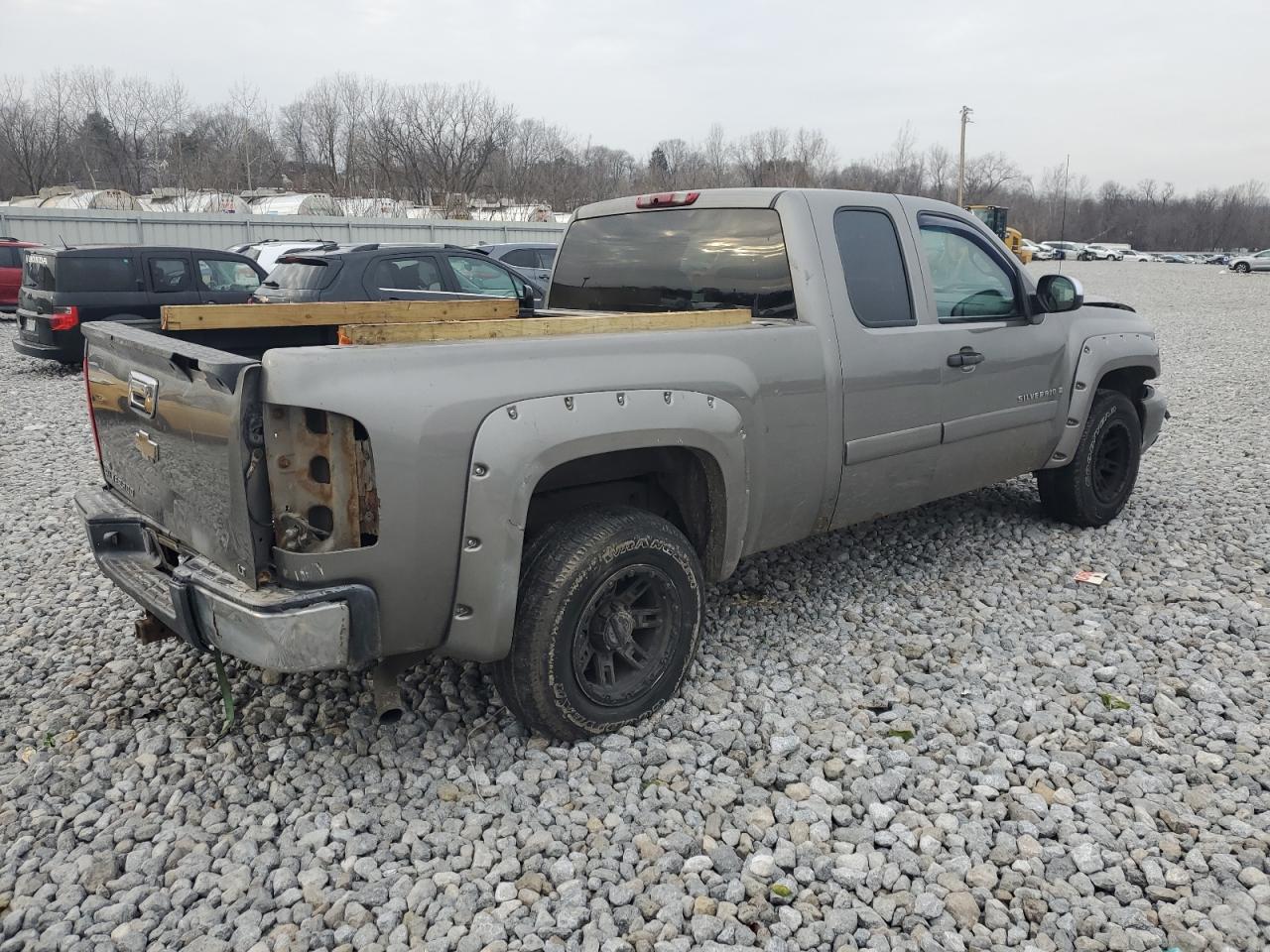 Obraz 3 z 2007 CHEVROLET SILVERADO K1500 2007 z VIN 1GCEK19037Z592749