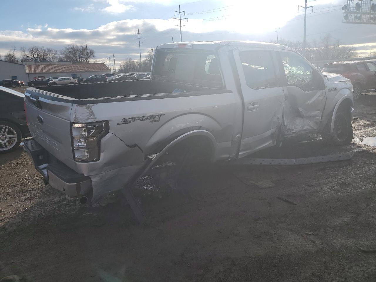 Obraz 3 z 2018 FORD F150 SUPERCREW 2018 z VIN 1FTEW1E58JKE64531
