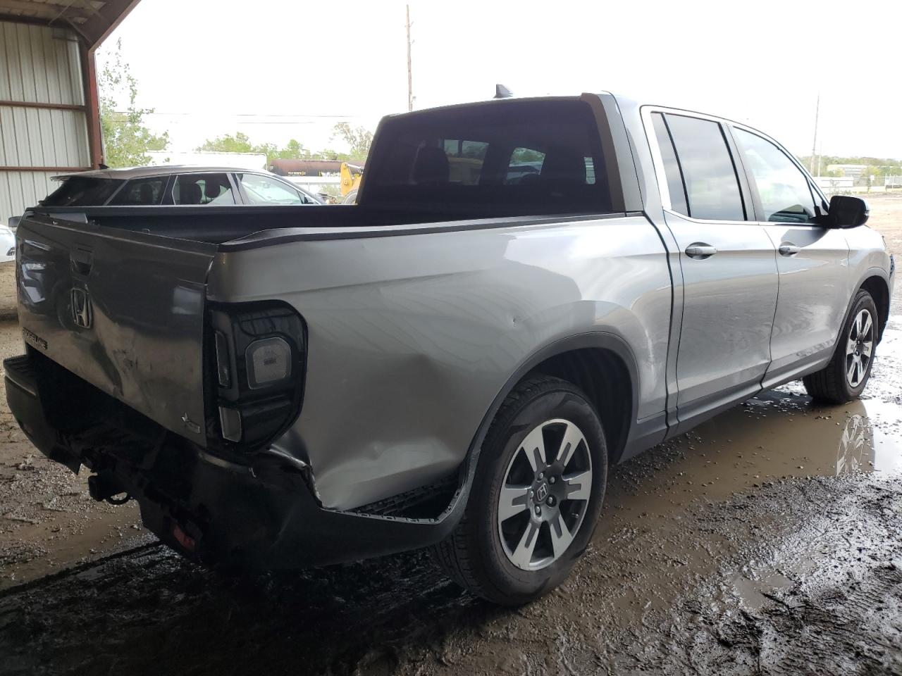 Image 3 of 2018 HONDA RIDGELINE RTL 2018 with VIN 5FPYK2F53JB002038