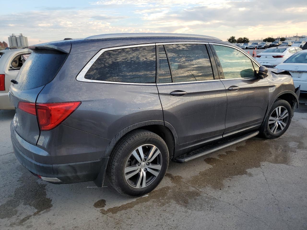 Obraz 3 z 2017 HONDA PILOT EXL 2017 z VIN 5FNYF5H57HB024257