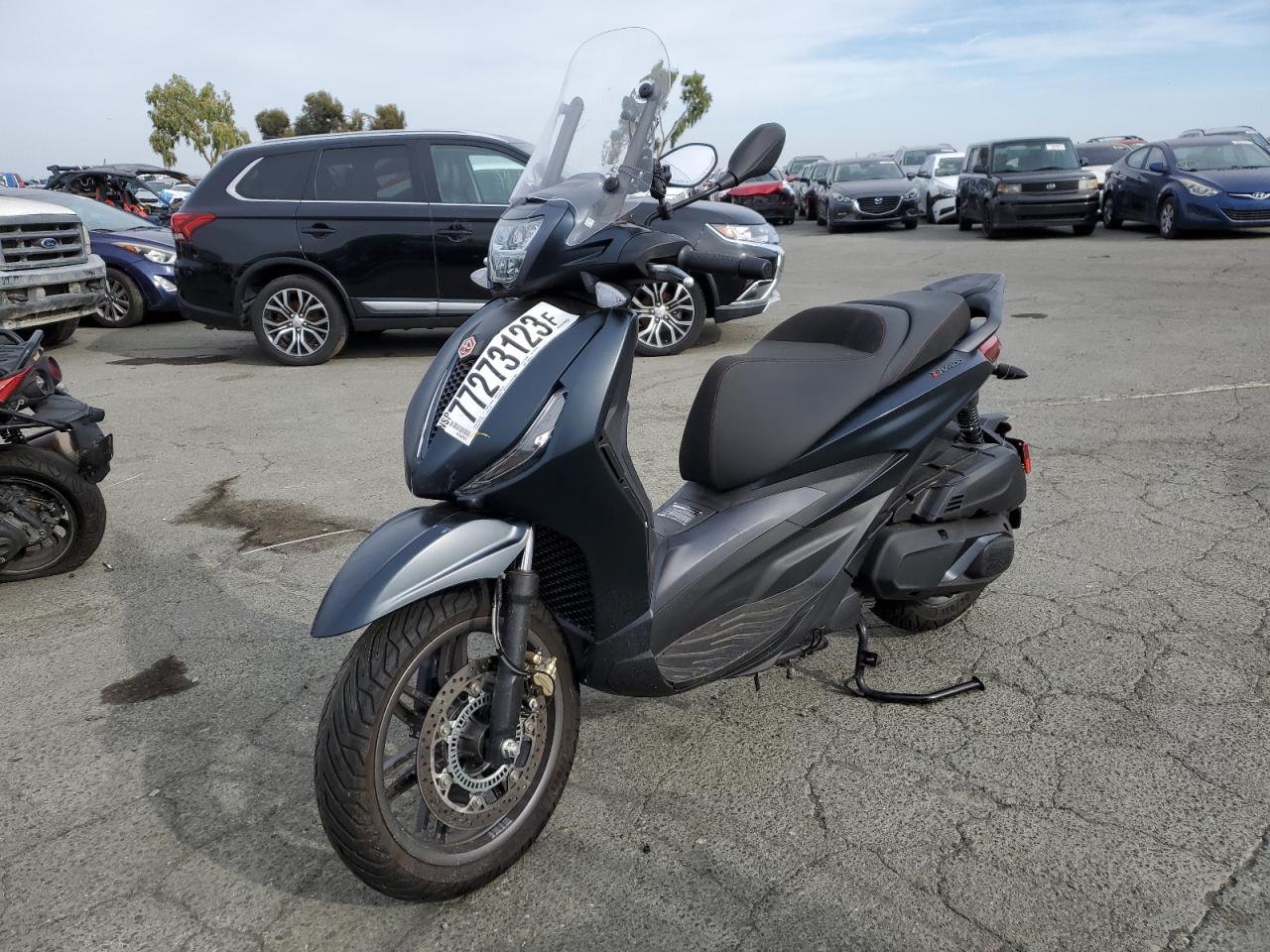 Image 2 of 2023 PIAGGIO BV 400 2023 with VIN ZAPMD20UXP5000815