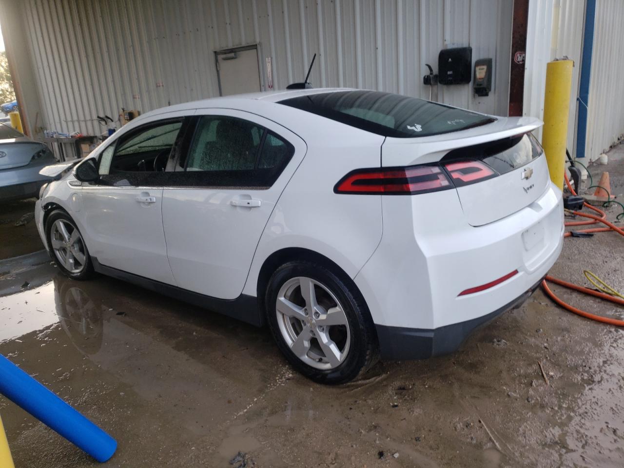 Image 2 of 2015 CHEVROLET VOLT  2015 with VIN 1G1RA6E45FU120194