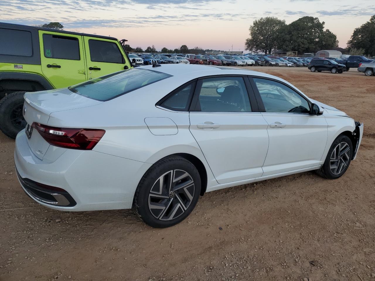 Изображение 3 2023 VOLKSWAGEN JETTA SEL 2023 с VIN 3VWGM7BU0PM055550