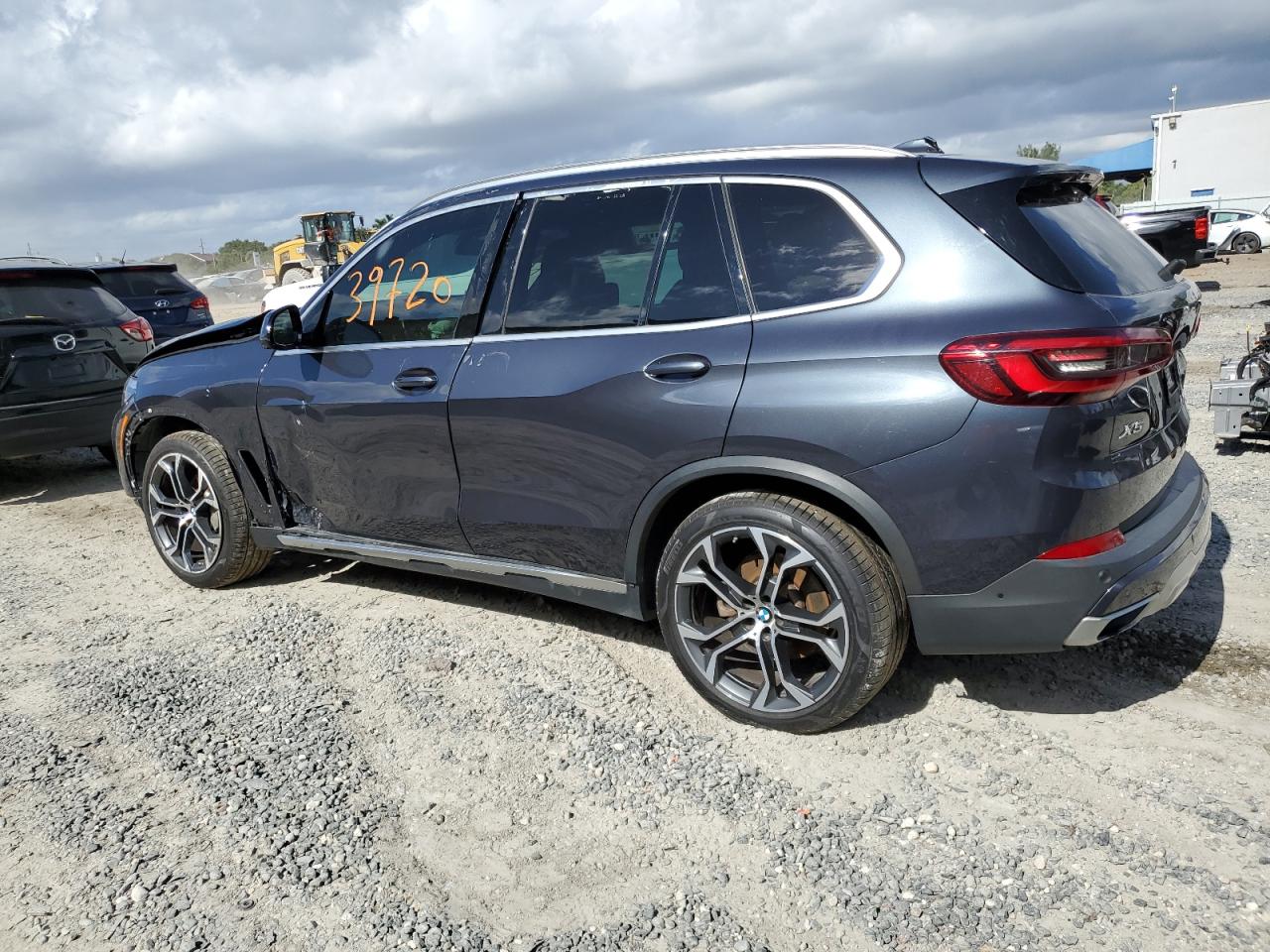 Изображение 2 2021 BMW X5 SDRIVE 40I 2021 с VIN 5UXCR4C07M9F21693