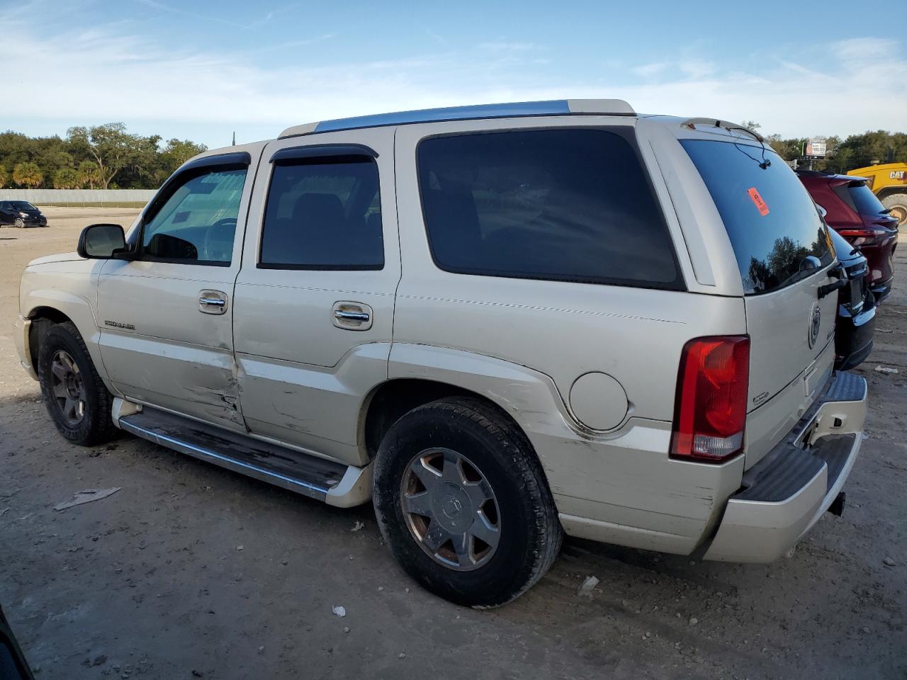 Image 2 of 2005 CADILLAC ESCALADE LUXURY 2005 with VIN 1GYEC63N55R224787