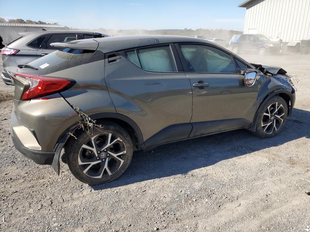 Image 3 of 2021 TOYOTA C-HR XLE 2021 with VIN JTNKHMBX3M1125900