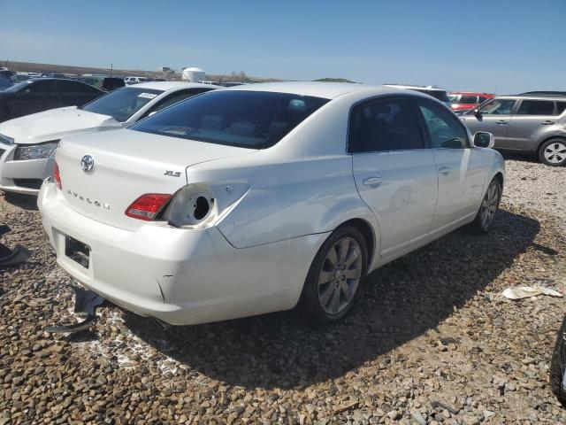 Image 3 of 2005 TOYOTA AVALON XL 2005 with VIN 4T1BK36B25U048687