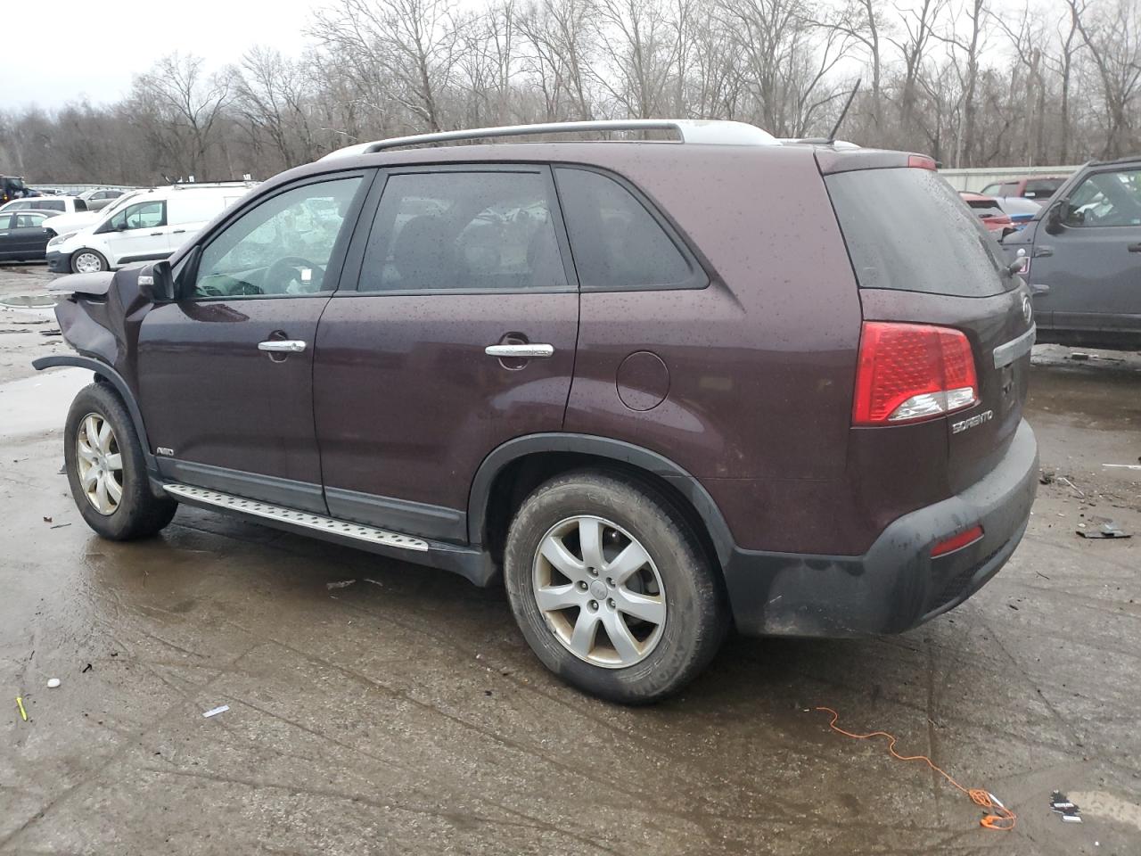 Image 2 of 2012 KIA SORENTO BASE 2012 with VIN 5XYKTCA62CG294455