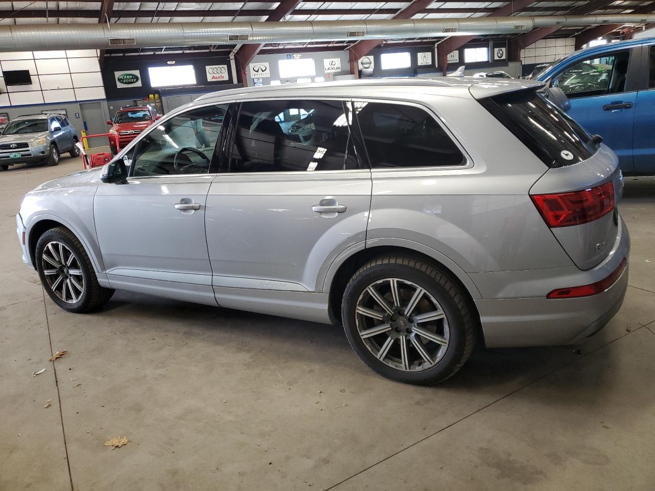 Image 2 of 2019 AUDI Q7 PREMIUM PLUS 2019 with VIN WA1LHAF7XKD023064