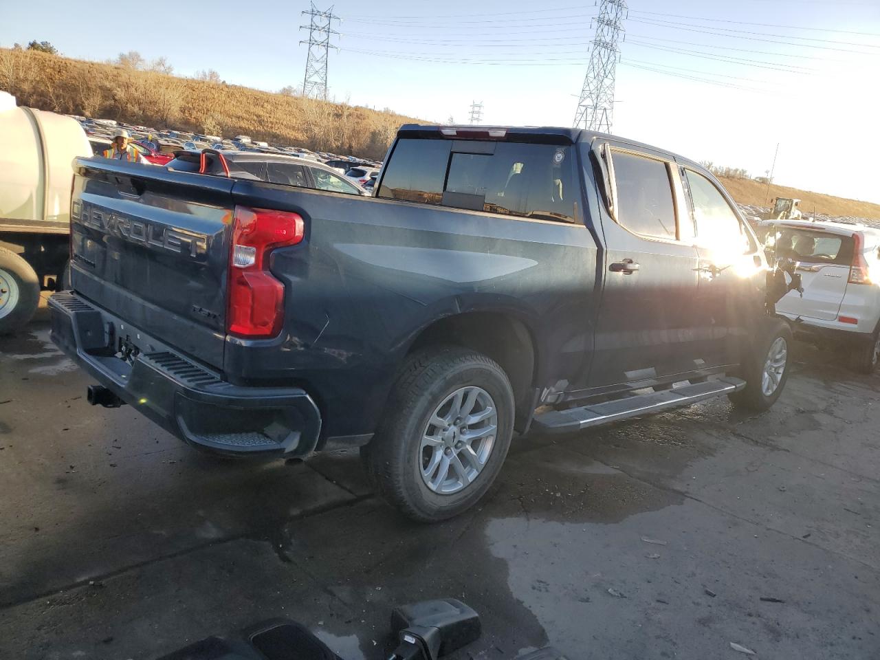 Image 3 of 2020 CHEVROLET SILVERADO K1500 RST 2020 with VIN 1GCUYEED5LZ153993