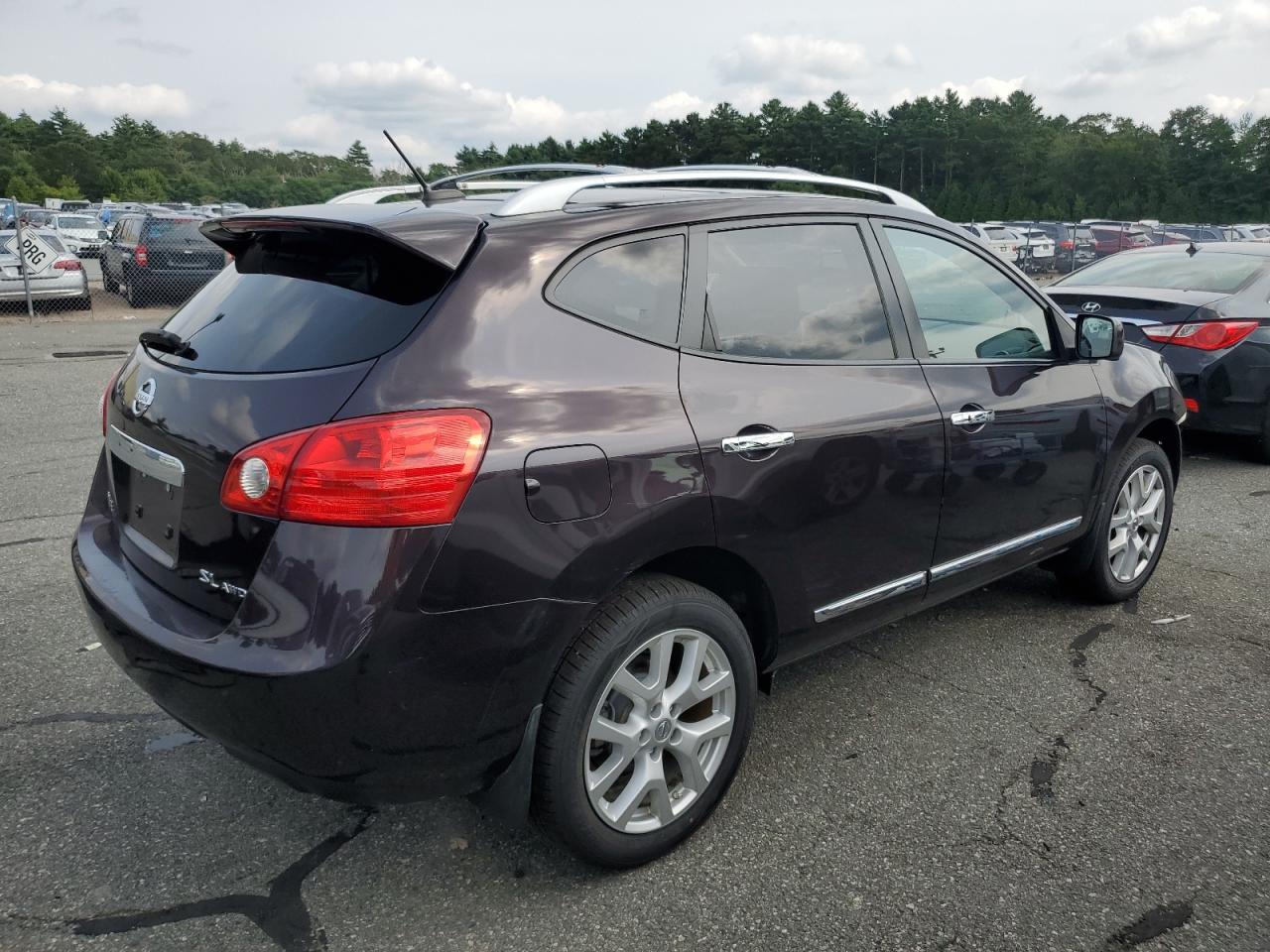 Image 3 of 2013 NISSAN ROGUE S 2013 with VIN JN8AS5MV4DW654072