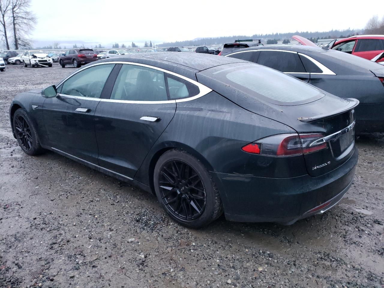 Изображение 2 Tesla Model S 2013 с VIN 5YJSA1DP2DFP12066