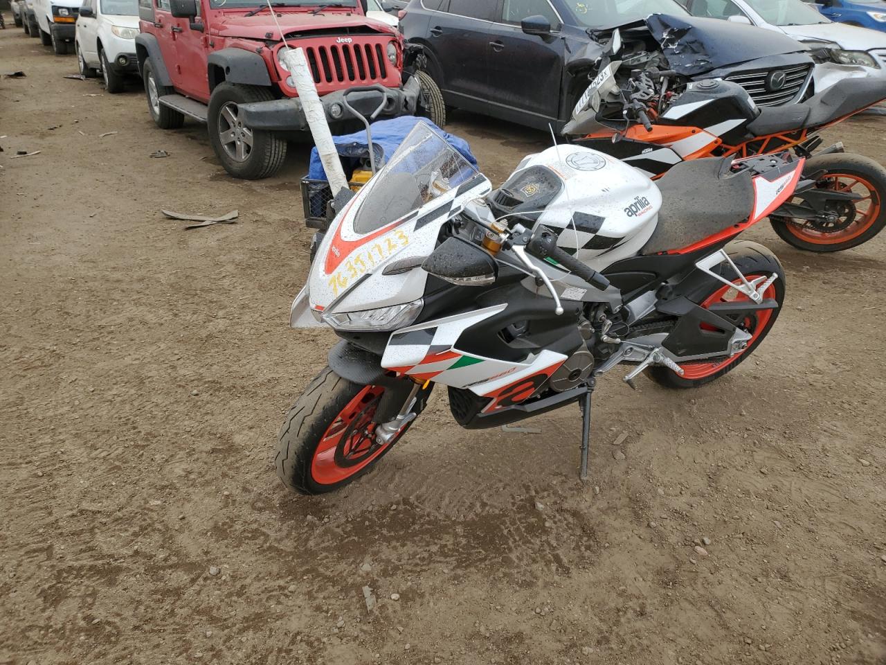 Image 2 of 2024 APRILIA RS 660 EXTREMA 2024 with VIN ZD4KSUR01RS000141