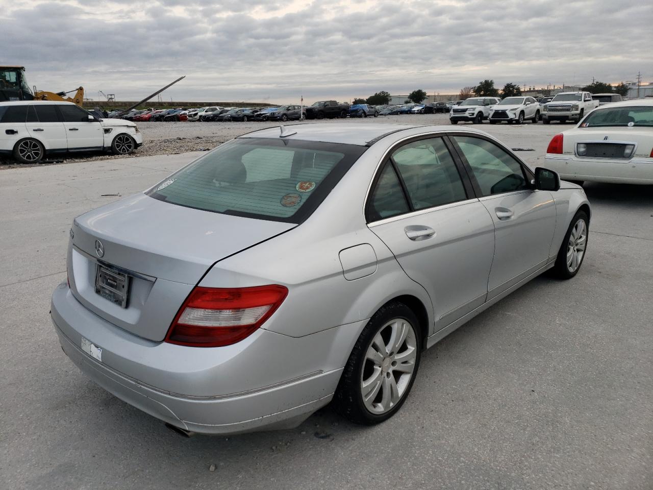 Image 3 of 2008 MERCEDES-BENZ C 300 2008 with VIN WDDGF54X18F063852