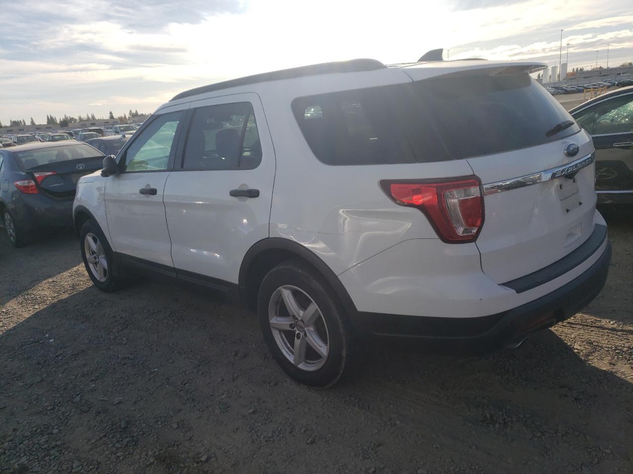 Image 2 of 2018 FORD EXPLORER 2018 with VIN 1FM5K7BH9JGA69186