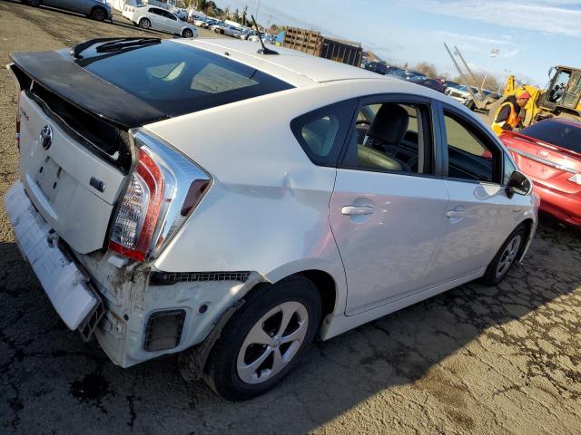 Image 3 of 2013 TOYOTA PRIUS  2013 with VIN JTDKN3DU2D5582409