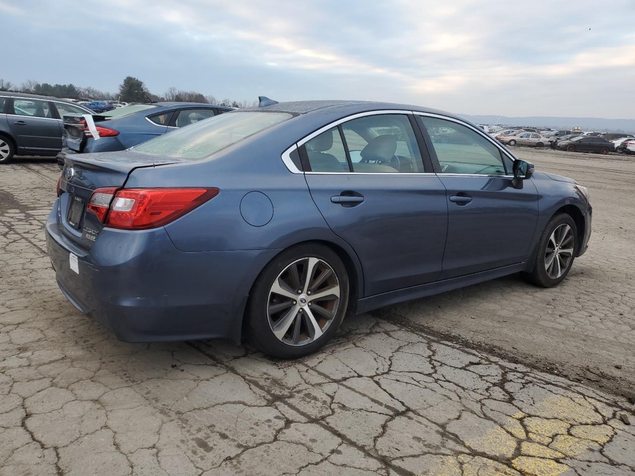 Изображение 3 2016 SUBARU LEGACY 2.5I LIMITED 2016 с VIN 4S3BNAJ64G3014933