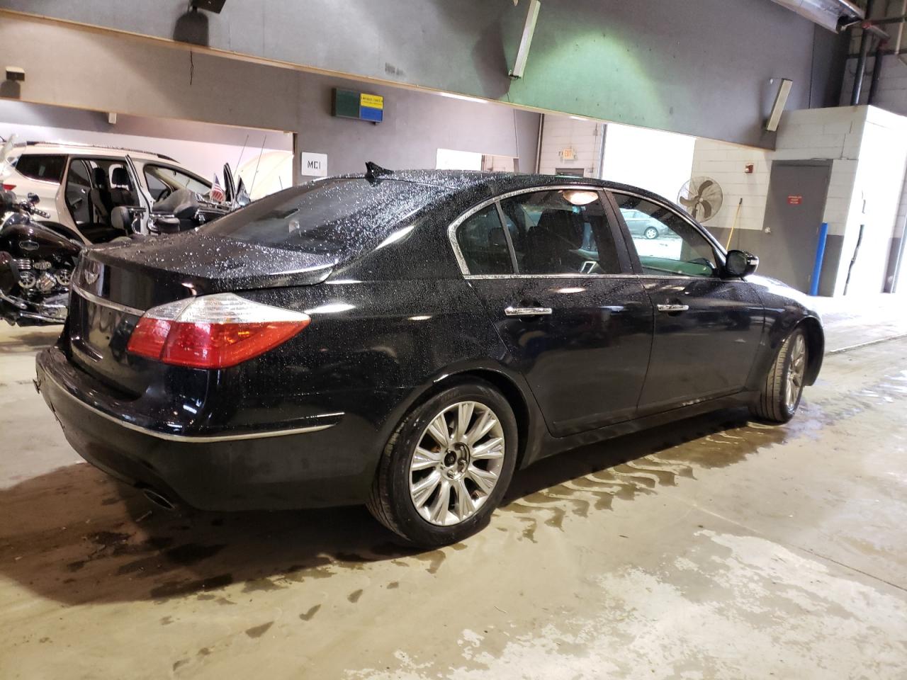 Image 3 of 2009 HYUNDAI GENESIS 3.8L 2009 with VIN KMHGC46E29U039268