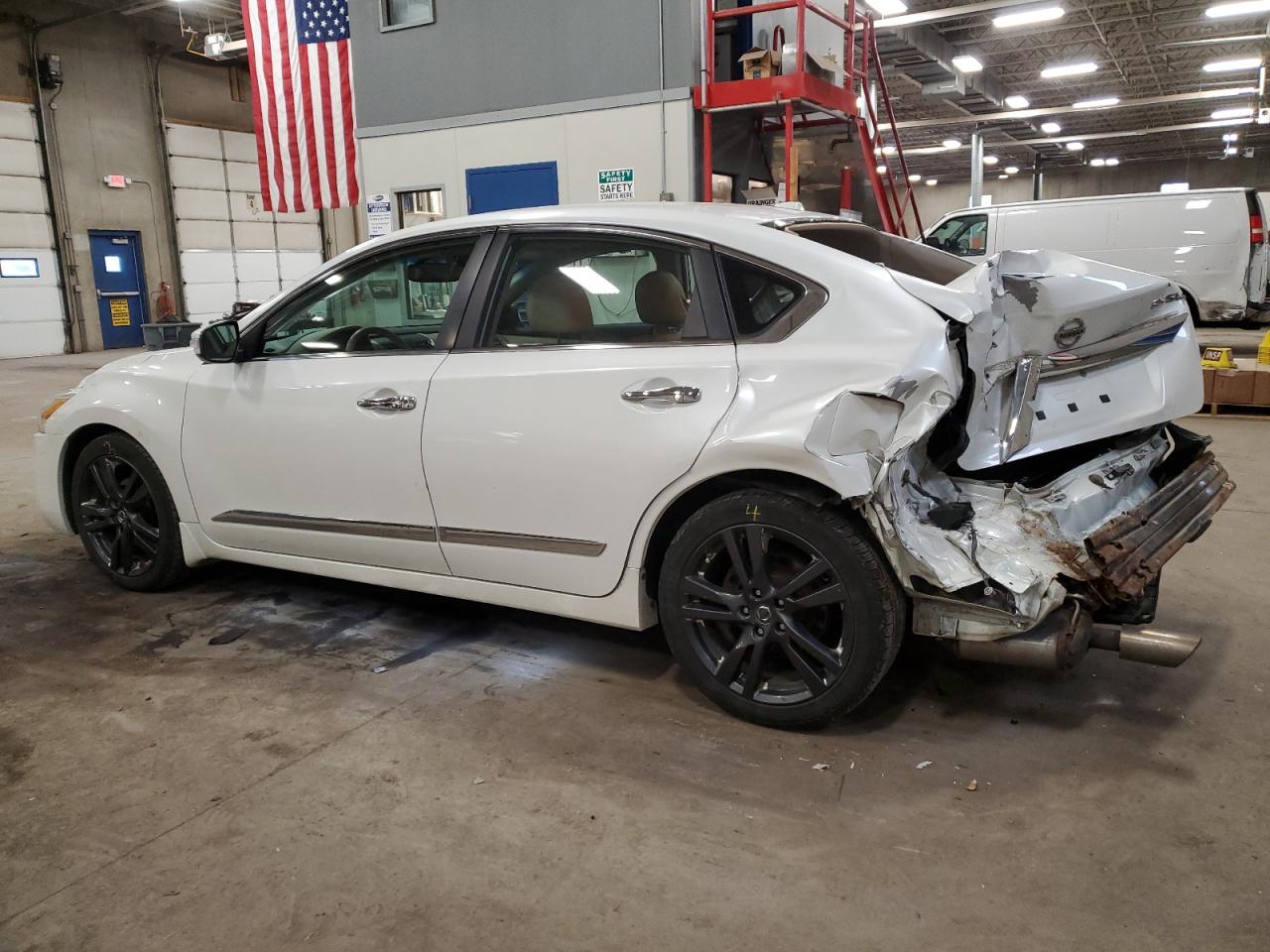 Image 2 of 2015 NISSAN ALTIMA 3.5S 2015 with VIN 1N4BL3AP0FC119371