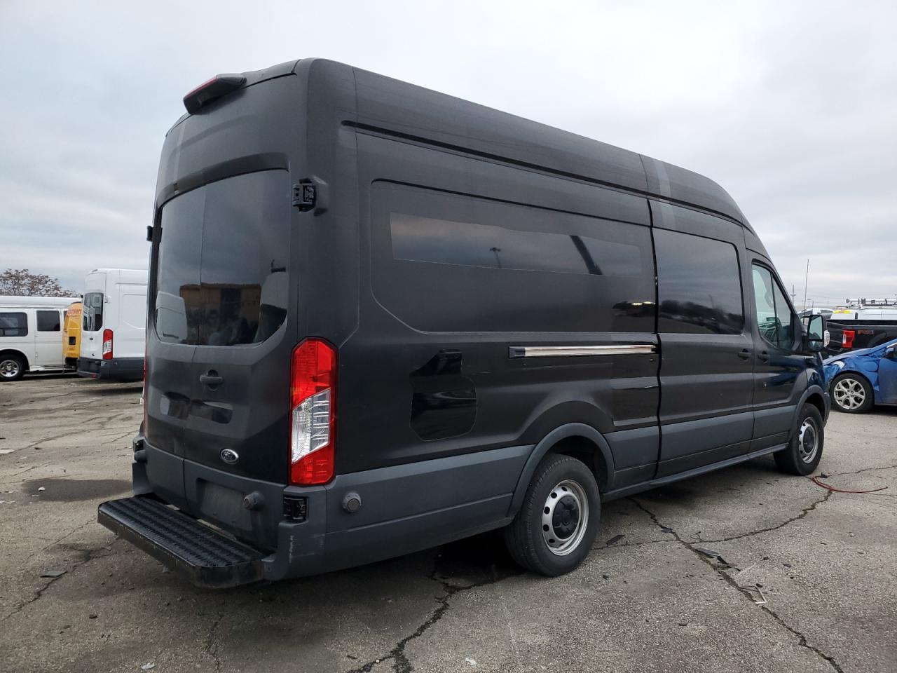 Image 3 of 2018 FORD TRANSIT T-250 2018 with VIN 1FTYR3XV2JKB09061