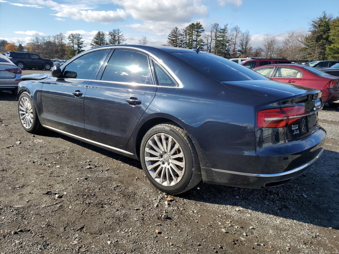 Obraz 2 z 2015 AUDI A8 QUATTRO 2015 z VIN WAUJGAFD9FN040425