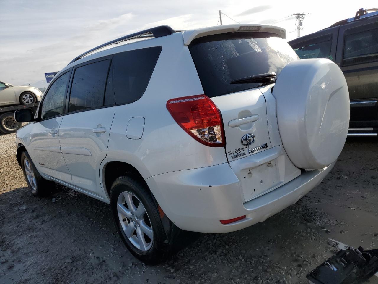 Image 2 of 2007 TOYOTA RAV4 LIMITED 2007 with VIN JTMBK34V475023305