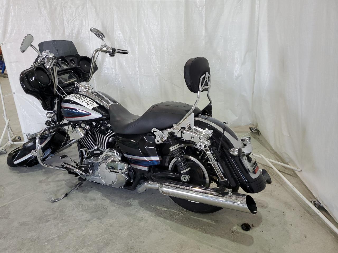 Image 3 of Harley-Davidson Flhxs Street Glide Special 2014 with VIN 1HD1KRM18EB629828