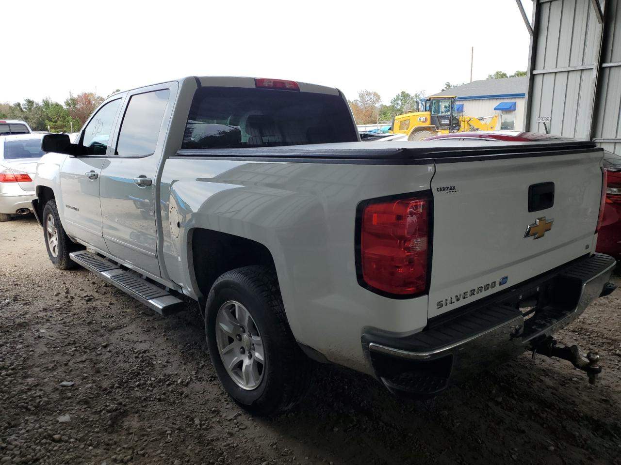 Image 2 of 2018 CHEVROLET SILVERADO C1500 LT 2018 with VIN 3GCUCRER0JG410461