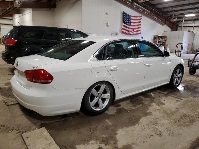 Изображение 3 2014 VOLKSWAGEN PASSAT S 2014 с VIN 1VWAT7A3XEC037718