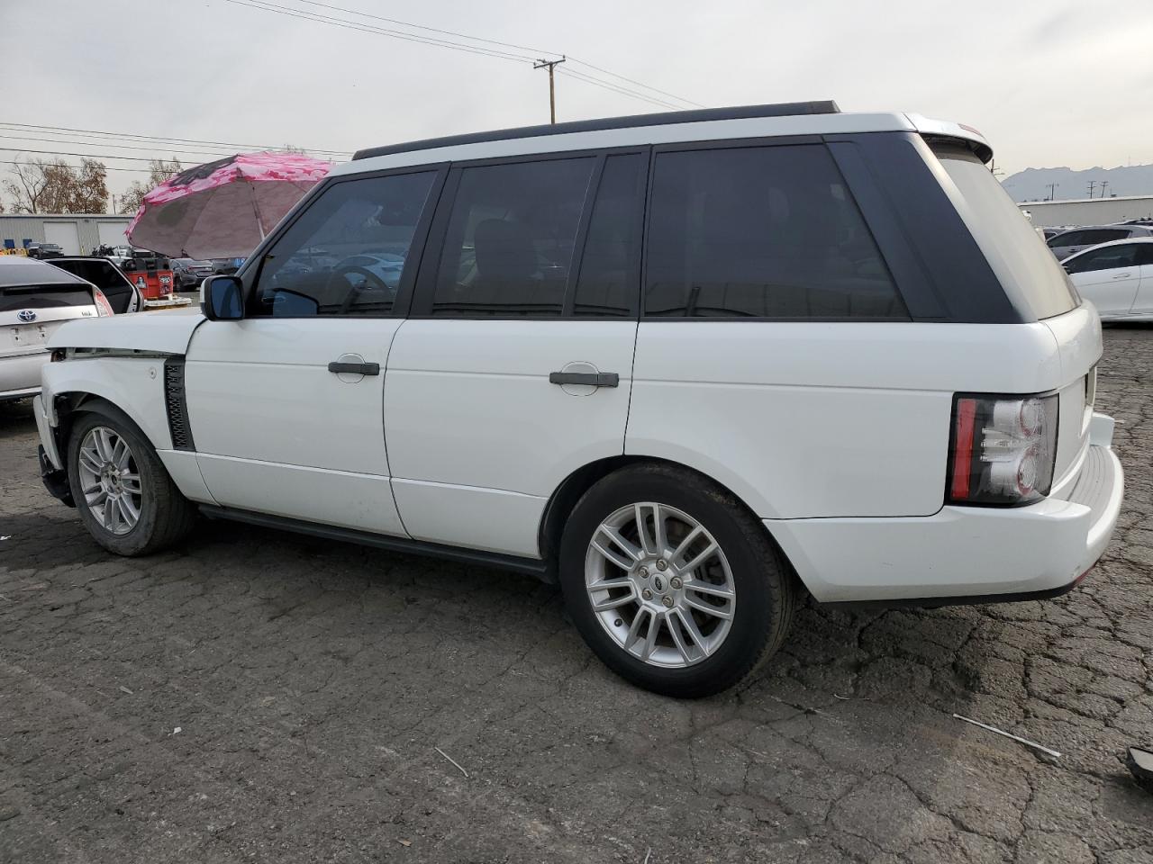 Image 2 of 2011 LAND ROVER RANGE ROVER HSE 2011 with VIN SALME1D49BA340338