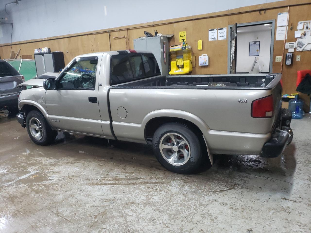 Obraz 2 z 2000 CHEVROLET S TRUCK S10 2000 z VIN 1GCCS1445YK111282