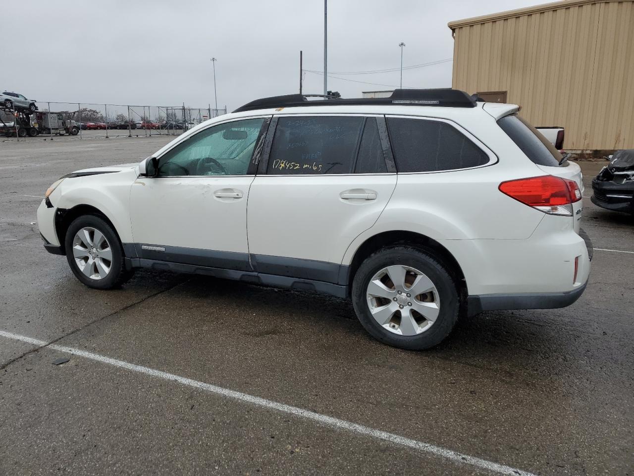 Изображение 2 2011 SUBARU OUTBACK 2.5I LIMITED 2011 с VIN 4S4BRCKC4B3373398
