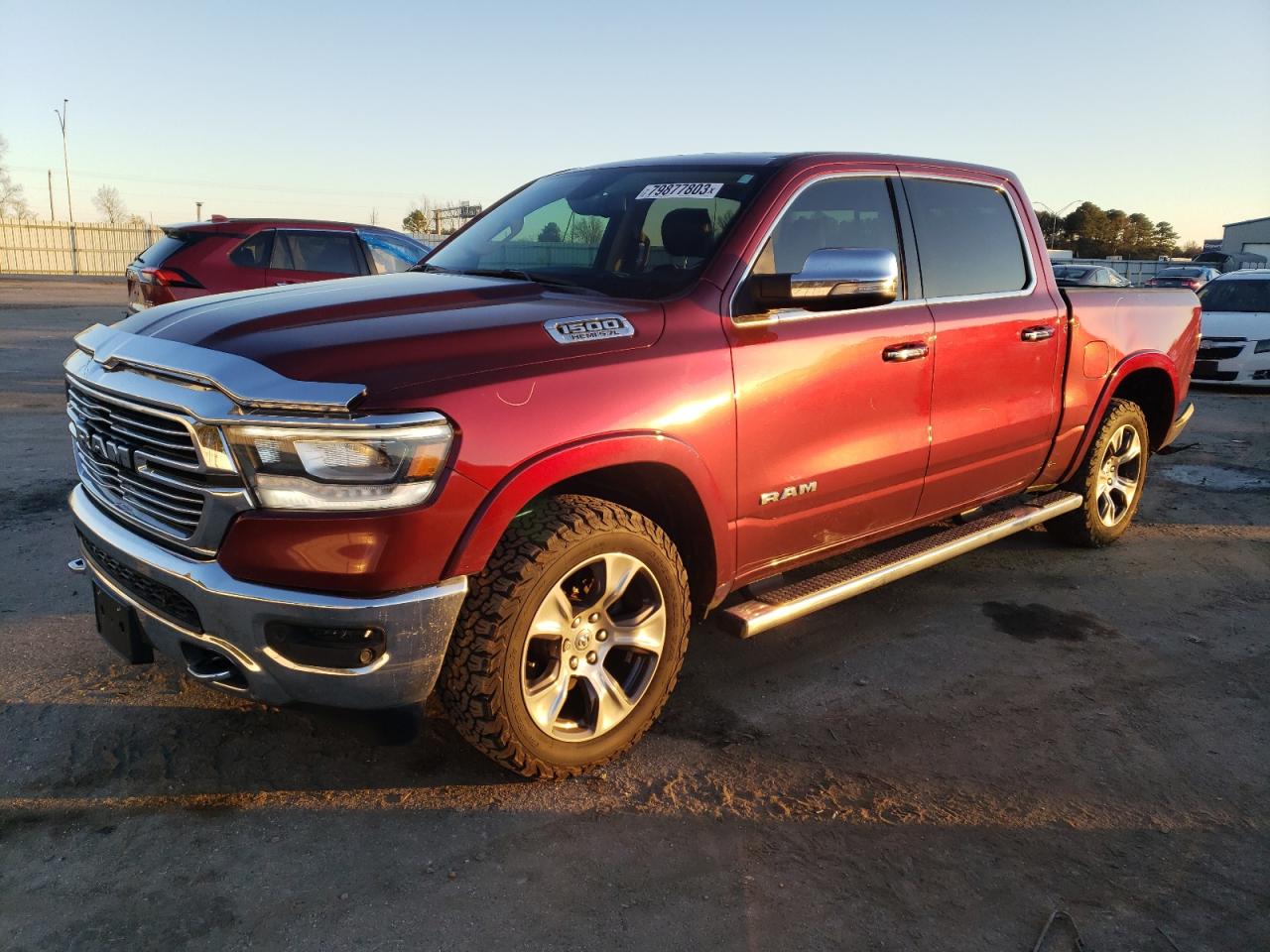 Obraz 1 z 2019 RAM 1500 LARAMIE 2019 z VIN 1C6SRFJT5KN554562